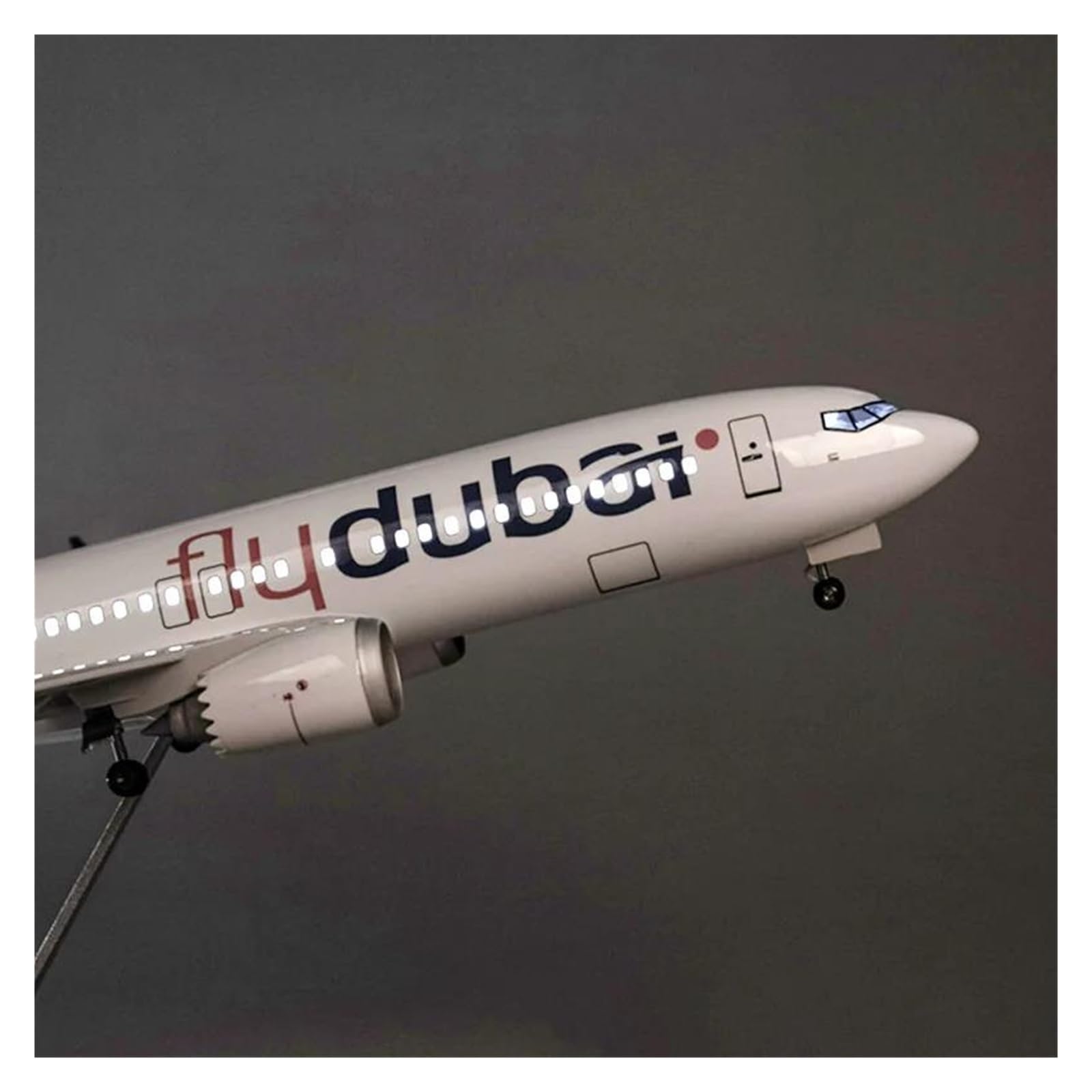 5/1…★ドバイ Boeing-737-Max/ 1/85=約47cmBIG Amazon.co.jp: 飛行機 模型 完成品 1:85 フライドバイ航空 B737 MAX
